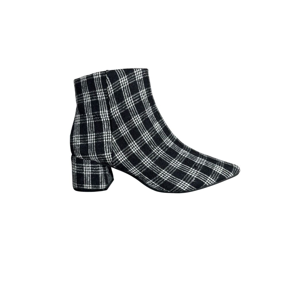 Alex Marie Black & White Plaid Low Block Heel Fall Boots Almond Toe Size 7.5